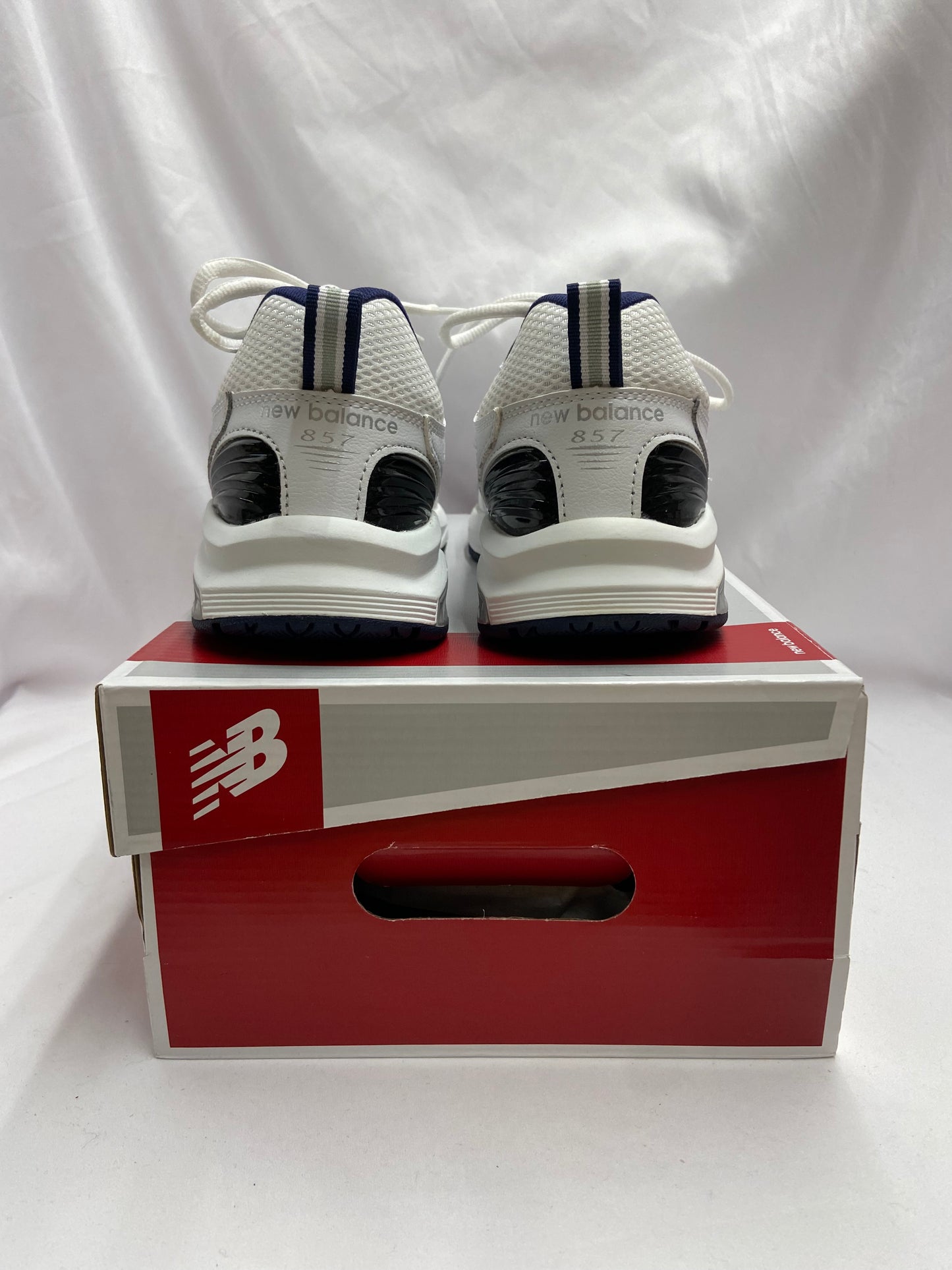 New Balance Style 857 Size 10.5 Medium White Trainer NWOT Athletic Shoe