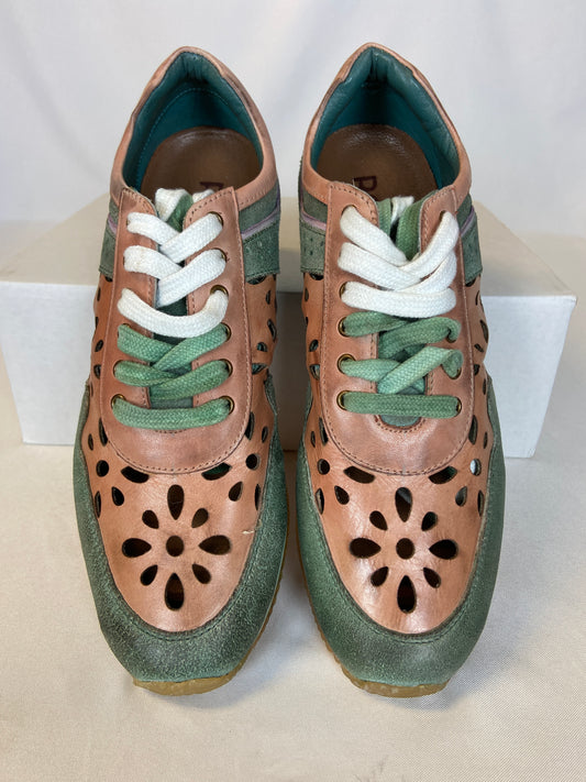 Roan Green/Tan Size 10 Sneaker