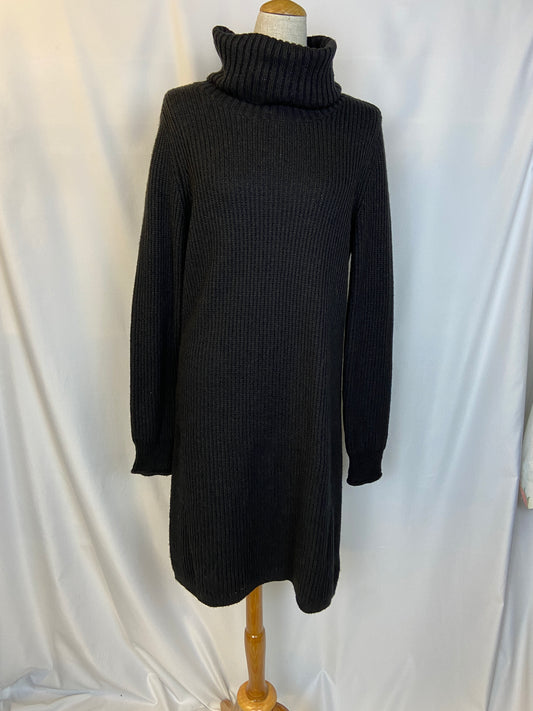 Cabi Size M Black Sweater Dress