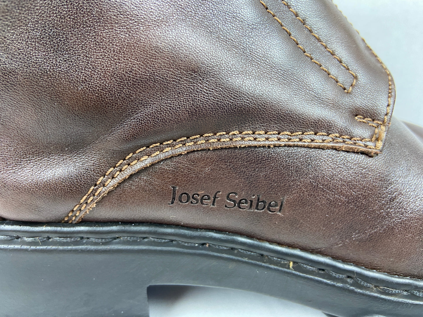 Joseph Seibel Size 8 Brown Booties