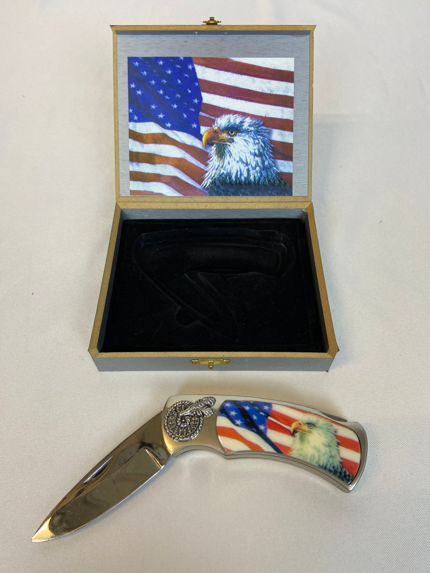 American Eagle Folding Knife With Wooded Box