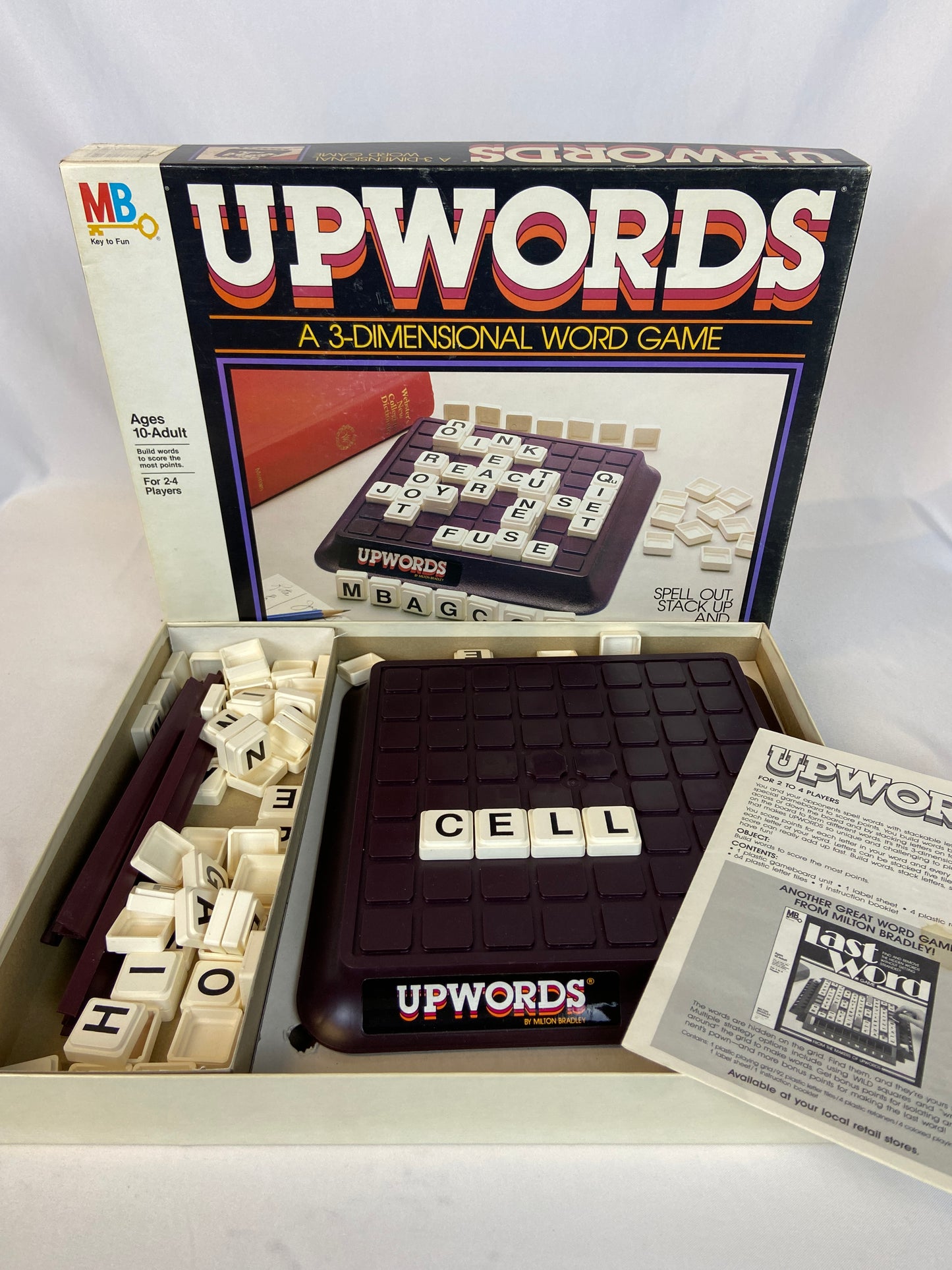 Milton Bradley UPWORDS 3-Dimensional Word Game 1983